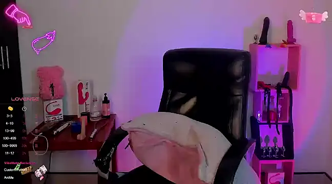 sara goodgirl13 online show from 2, 2, 2025