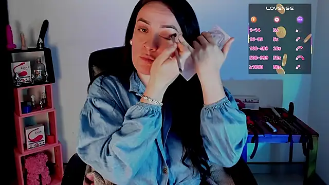 sara goodgirl13 online show from 18, 9, 2025