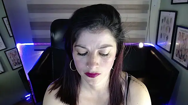 Aliiz 01 online show from 27, 3, 2026