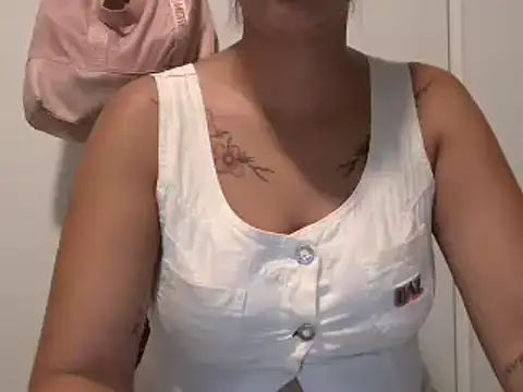 Snapshot of isabellalisa chatting on 11, 2, 2025 isabellalisa online show from 11, 2, 2025