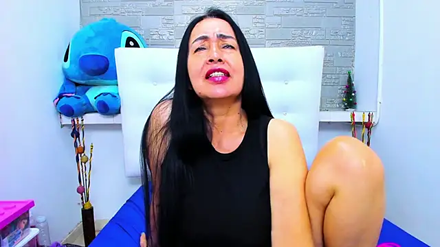 Snapshot of HorniestMilf chatting on 5, 10, 2025 HorniestMilf online show from 5, 10, 2025