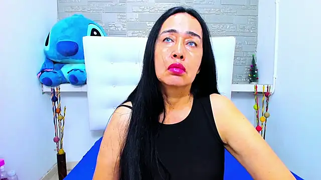 Snapshot of HorniestMilf chatting on 11, 10, 2025 HorniestMilf online show from 11, 10, 2025