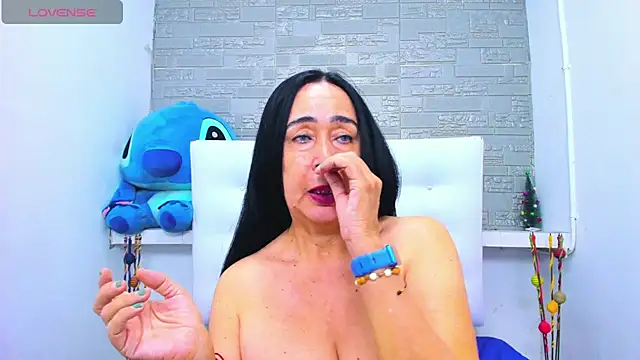 Snapshot of HorniestMilf chatting on 27, 10, 2025 HorniestMilf online show from 27, 10, 2025