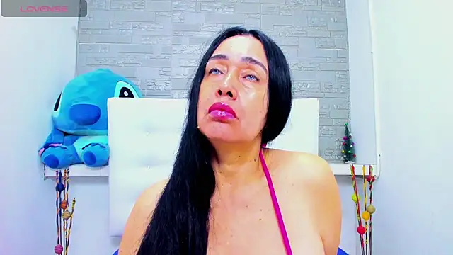 Snapshot of HorniestMilf chatting on 15, 11, 2025 HorniestMilf online show from 15, 11, 2025