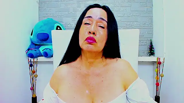 HorniestMilf online show from 18, 1, 2026