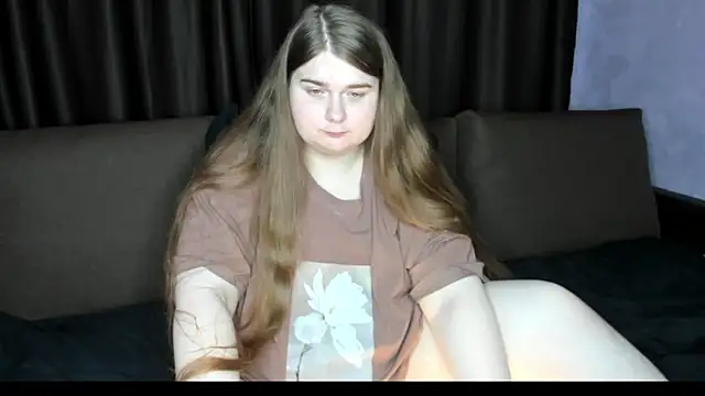 Snapshot of Aushpana chatting on 11, 11, 2025 Aushpana online show from 11, 11, 2025