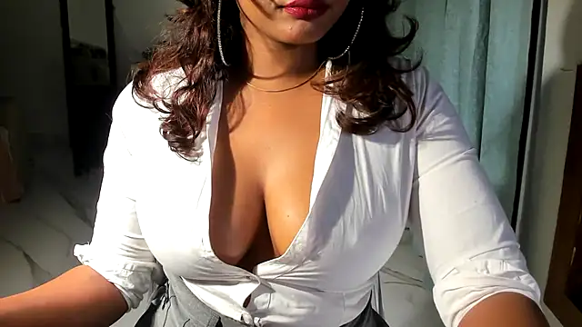 Bad Girl Kayra69 online show from 18, 1, 2026