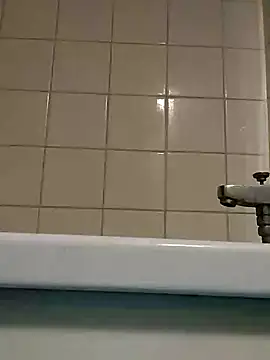 Snapshot of wedge75 chatting on 11, 1, 2025 wedge75 online show from 11, 1, 2025