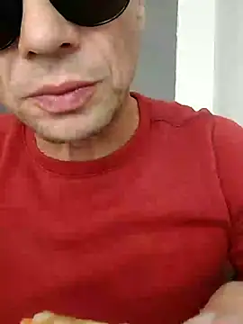 Snapshot of wedge75 chatting on 20, 9, 2025 wedge75 online show from 20, 9, 2025