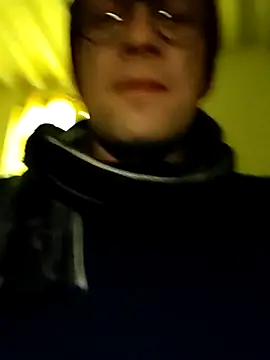 Snapshot of wedge75 chatting on 3, 10, 2025 wedge75 online show from 3, 10, 2025