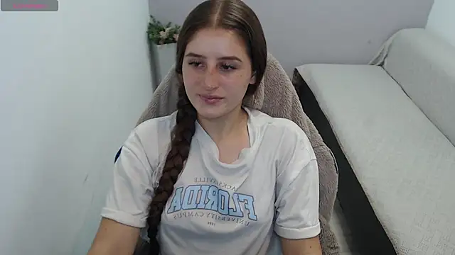 Snapshot of valerie_diaz1 chatting on 5, 11, 2025 valerie diaz1 online show from 5, 11, 2025