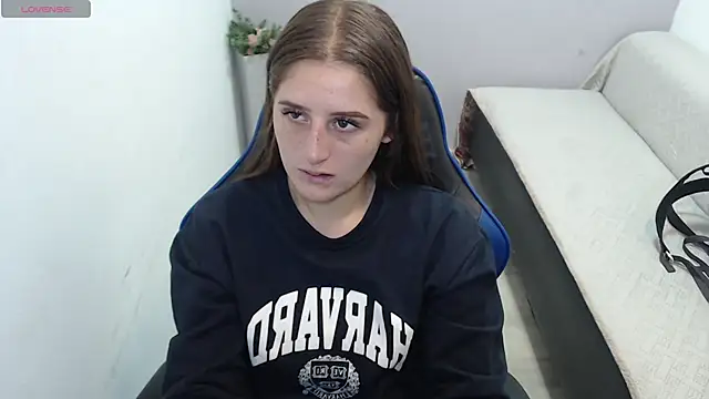 Snapshot of valerie_diaz1 chatting on 8, 11, 2025 valerie diaz1 online show from 8, 11, 2025