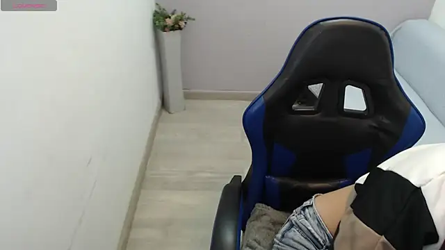 Snapshot of valerie_diaz1 chatting on 15, 11, 2025 valerie diaz1 online show from 15, 11, 2025