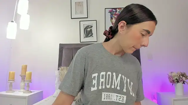 helen mooree online show from 3, 3, 2026