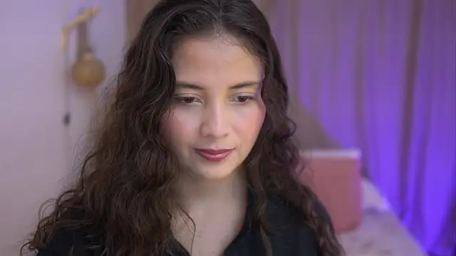 Snapshot of lirio05 chatting on 27, 11, 2025 lirio05 online show from 27, 11, 2025