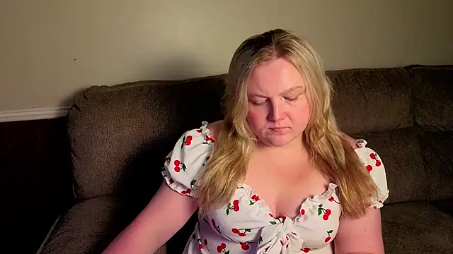 PhatAssBlond online show from 28, 7, 2026