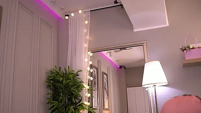 NicoleCellini online show from 13, 3, 2026