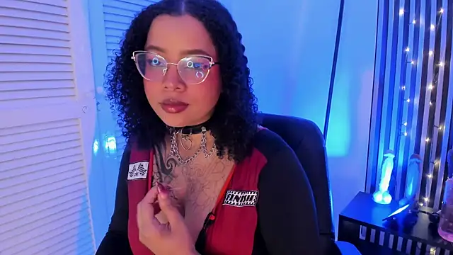 Emiilycollins online show from 12, 12, 2024