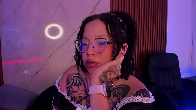 Emiilycollins online show from 11, 11, 2025