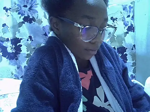 ElianeHot online show from 13, 6, 2026