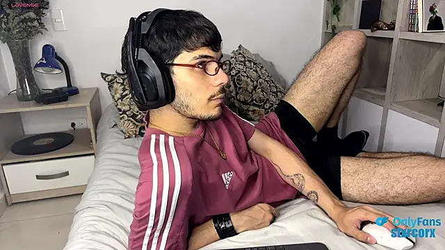 Snapshot of ilytheo chatting on 25, 2, 2025 ilytheo online show from 25, 2, 2025