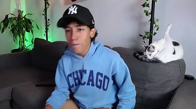 Snapshot of Ostin18hot chatting on 13, 12, 2024 Ostin18hot online show from 13, 12, 2024