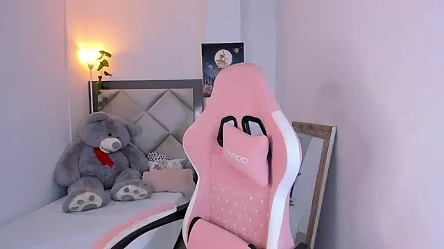 Adria ross online show from 5, 2, 2025