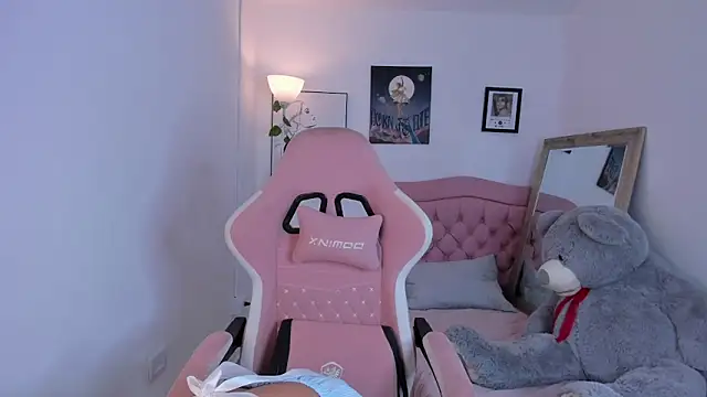 Adria ross online show from 25, 2, 2025