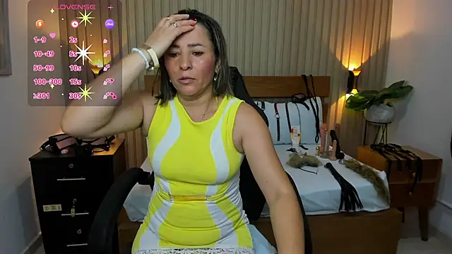 luciana ballesteros  online show from 19, 2, 2025