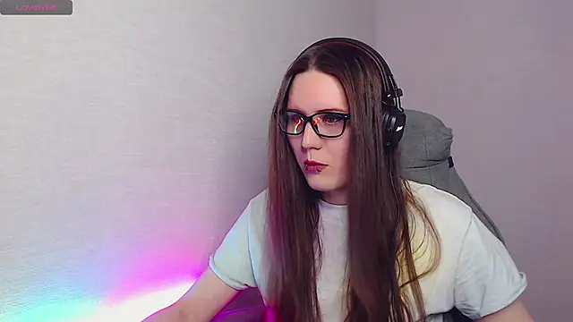 Snapshot of tracy_cooper chatting on 21, 11, 2025 tracy cooper online show from 21, 11, 2025