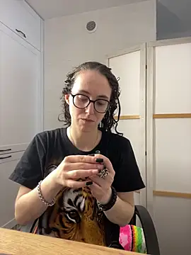 Snapshot of MartiniiSelenna chatting on 18, 6, 2026 MartiniiSelenna online show from 18, 6, 2026