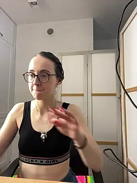 Snapshot of MartiniiSelenna chatting on 19, 7, 2026 MartiniiSelenna online show from 19, 7, 2026