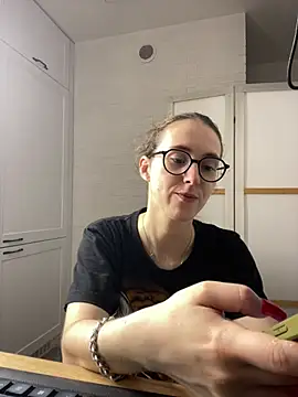 Snapshot of MartiniiSelenna chatting on 21, 7, 2026 MartiniiSelenna online show from 21, 7, 2026