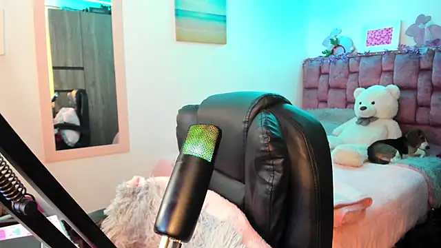 Snapshot of ladyrd1 chatting on 15, 12, 2024 ladyrd1 online show from 15, 12, 2024