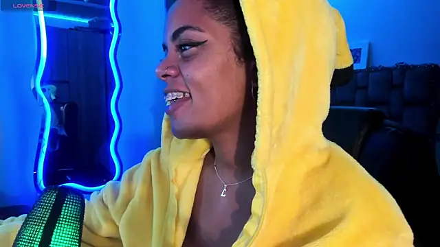 Snapshot of ladyrd1 chatting on 31, 12, 2024 ladyrd1 online show from 31, 12, 2024