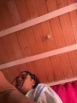 Snapshot of ladyrd1 chatting on 6, 11, 2025 ladyrd1 online show from 6, 11, 2025