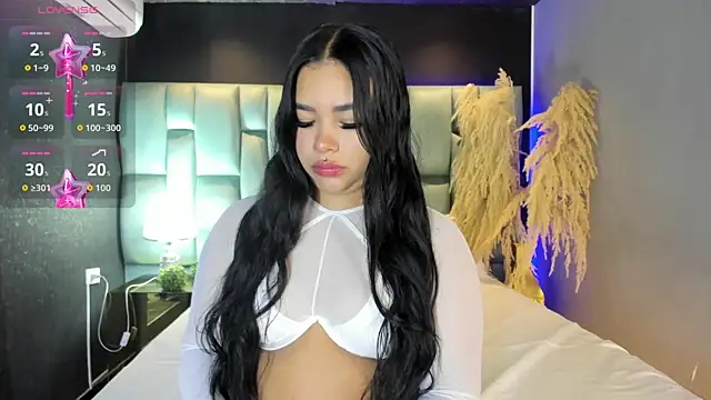 MarianaGarciaa   online show from 18, 6, 2026