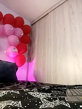 lovely kitt online show from 20, 2, 2025