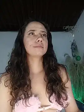 Snapshot of lovely_kitt chatting on 7, 6, 2026 lovely kitt online show from 7, 6, 2026