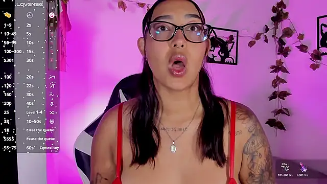 Snapshot of melanieecox chatting on 27, 11, 2025 melanieecox online show from 27, 11, 2025