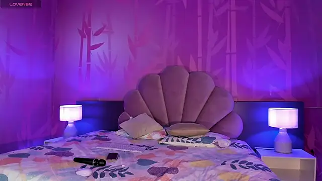 sabrinamilani online show from 7, 2, 2025