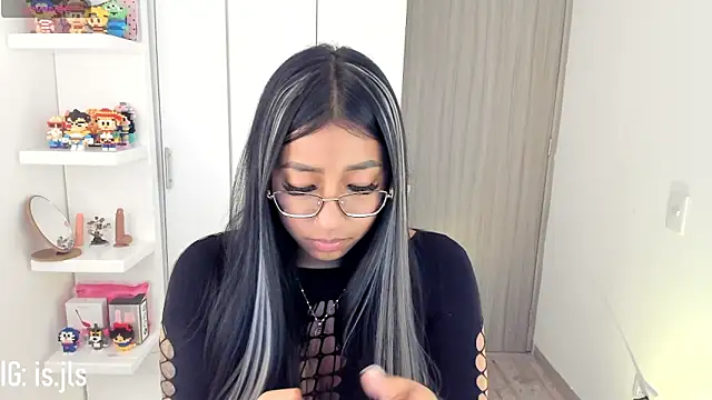 Snapshot of isa_bellaa0 chatting on 3, 10, 2025 isa bellaa0 online show from 3, 10, 2025