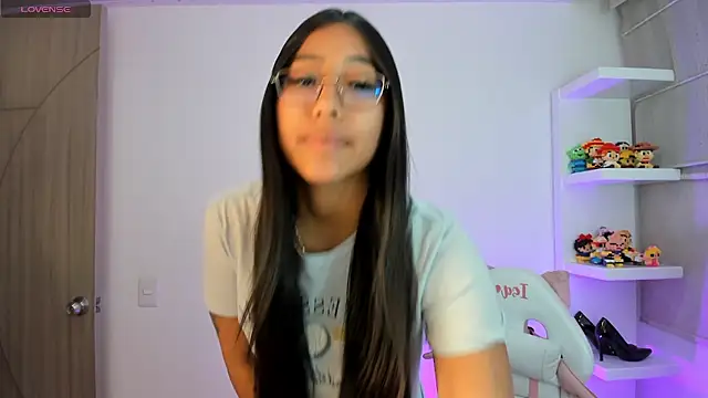 Snapshot of isa_bellaa0 chatting on 5, 11, 2025 isa bellaa0 online show from 5, 11, 2025