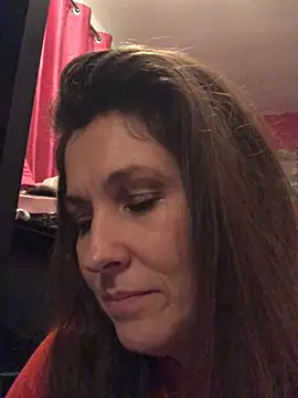 Lwhite1 online show from 4, 1, 2025