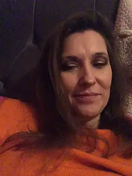 Lwhite1 online show from 5, 1, 2025