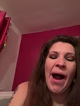 Lwhite1 online show from 24, 1, 2025