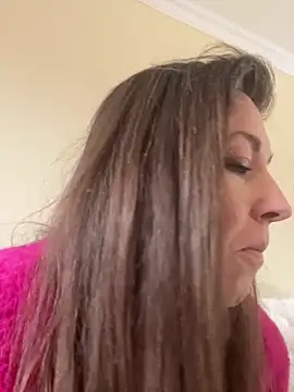 Lwhite1 online show from 19, 2, 2025