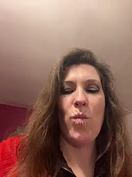 Lwhite1 online show from 24, 2, 2025