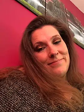 Lwhite1 online show from 8, 3, 2025