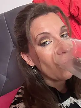 Lwhite1 online show from 15, 10, 2025